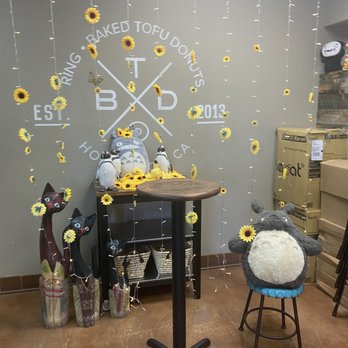 Ring Donuts - Inside - Donuts Near Me - Los Angeles, California Ring Donuts - Inside - Donuts Near Me - Los Angeles, California