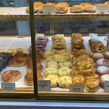 Brecotea - Pastry case - Bubble Tea Near Me - Cary, North Carolina