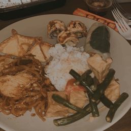 Chicken pad Thai, crab Rangoon, torch salmon, summer roll, tofu string beans Chicken pad Thai, crab Rangoon, torch salmon, summer roll, tofu string beans