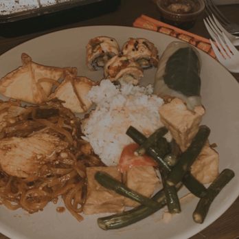Brown Sugar Thai Cuisine - Chicken pad Thai, crab Rangoon, torch salmon, summer roll, tofu string beans - Thai Near Me - Rocky River, Ohio Brown Sugar Thai Cuisine - Chicken pad Thai, crab Rangoon, torch salmon, summer roll, tofu string beans - Thai Near Me - Rocky River, Ohio