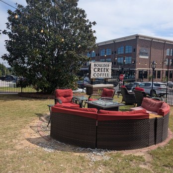 Boulder Creek Coffee - Seating Outdoors - Coffee & Tea Near Me - Lawrenceville, Georgia