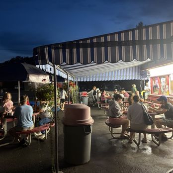 Dairy Twist - Outside seating - Ice Cream & Frozen Yogurt Near Me - Hawley, Pennsylvania Dairy Twist - Outside seating - Ice Cream & Frozen Yogurt Near Me - Hawley, Pennsylvania