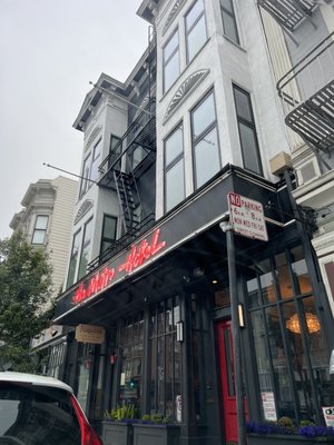 The Metro Hotel by null