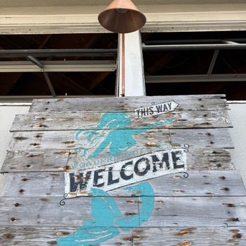 Wonderland Ocean Pub - Entrance sign - New American Near Me - San Diego, California Wonderland Ocean Pub - Entrance sign - New American Near Me - San Diego, California