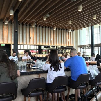 Earls Kitchen + Bar - New American Near Me - Miami, Florida