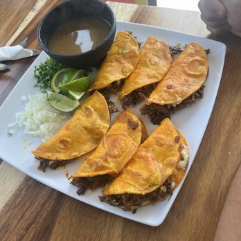 Mexico En Tu Casa - Birria Tacos - Mexican Near Me - Winthrop, Massachusetts Mexico En Tu Casa - Birria Tacos - Mexican Near Me - Winthrop, Massachusetts
