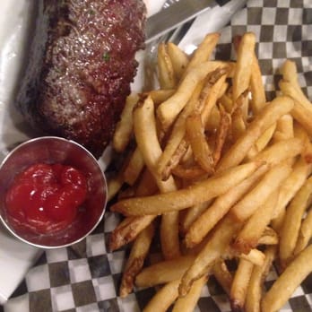 Chef's Bistro - Steak frites - American Near Me - North Conway, New Hampshire
