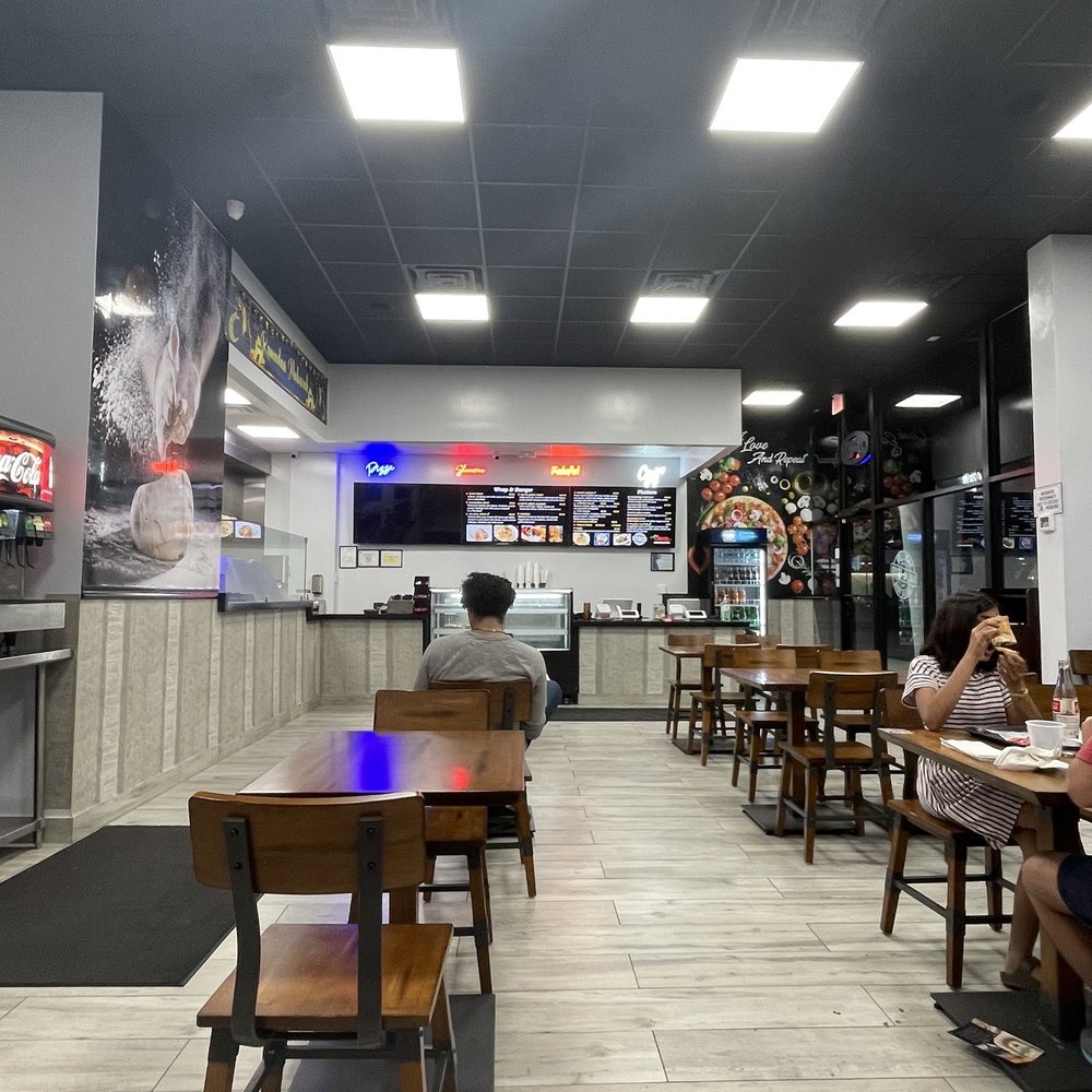 Abdo Kabab - the interior of a fast food restaurant - Halal Near Me - Orlando, Florida