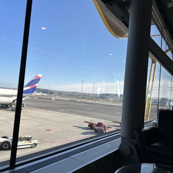 Iberia Sala VIP - View from side area seating - Airport Lounges Near Me - Madrid, M