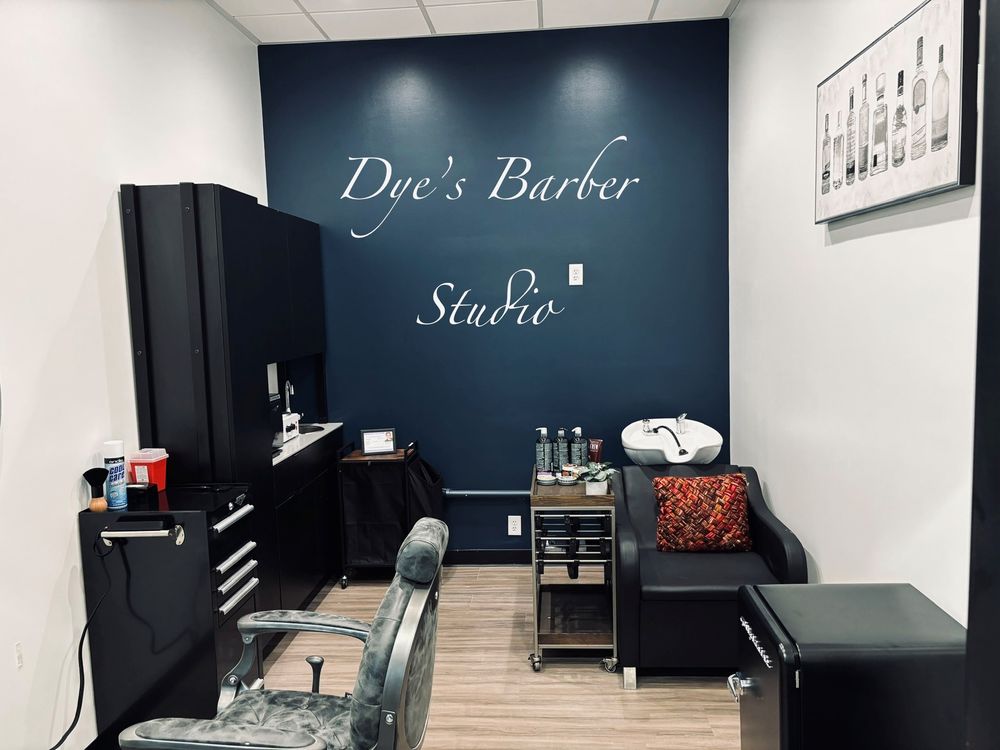Dye's Barber Studio Logo