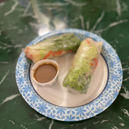 Spring rolls - Huge and delicious!