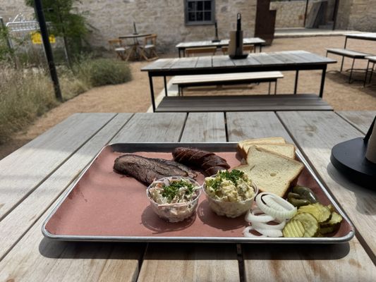 Junebug's BBQ by null