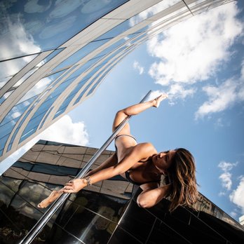 POLEDANCE NRW - Brass Monkey Acrobatic Pole Dance Trick - Pole Dancing Classes Near Me - Dusseldorf, NW POLEDANCE NRW - Brass Monkey Acrobatic Pole Dance Trick - Pole Dancing Classes Near Me - Dusseldorf, NW