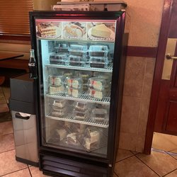 Frank's Italian Restaurant & Pizza - Dessert case