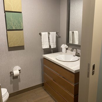 The Westin Chattanooga - 1/2 bath suite 622 - Hotels Near Me - Chattanooga, Tennessee The Westin Chattanooga - 1/2 bath suite 622 - Hotels Near Me - Chattanooga, Tennessee