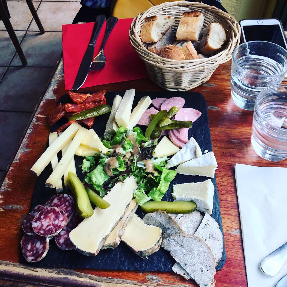 Le Laurier - Smorgasbord - French Near Me - Paris, 75 Le Laurier - Smorgasbord - French Near Me - Paris, 75