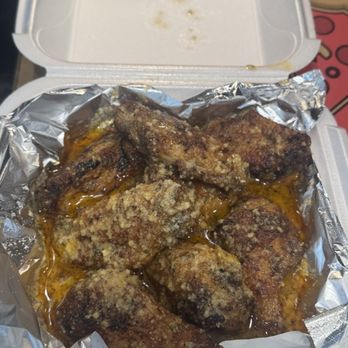 Halal Pizza & Grocery - Garlic Parmesan 10 Piece Chicken Wings - Pizza Near Me - Jacksonville, Florida