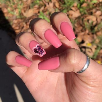 Creative Nails - Nail Salons Near Me - Wildomar, California
