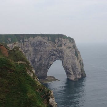 Les Falaises d'Étretat - Incredibly gorgeous! - Landmarks & Historical Buildings Near Me