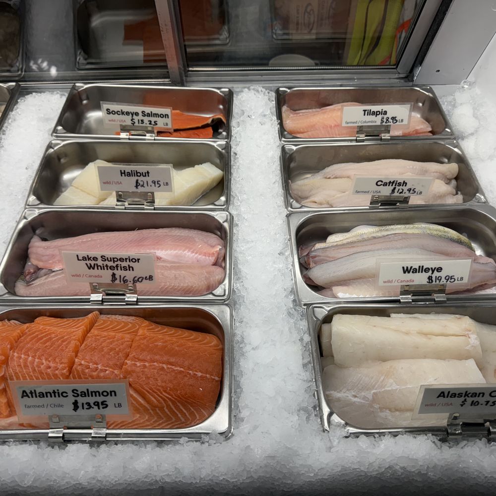 Don's Dock Seafood - Product display, Apr 2025. - Seafood Markets Near Me - Des Plaines, Illinois Don's Dock Seafood - Product display, Apr 2025. - Seafood Markets Near Me - Des Plaines, Illinois