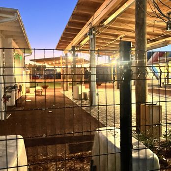 High Dive HiFi Lounge - Courtyard - Coffee & Tea Near Me - Birmingham, Alabama