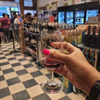 57th Street Wines - Beverage Store Near Me - Chicago, Illinois 57th Street Wines - Beverage Store Near Me - Chicago, Illinois