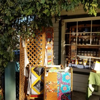 Apple Valley Country Store - Specialty Food Near Me - Hood River, Oregon Apple Valley Country Store - Specialty Food Near Me - Hood River, Oregon