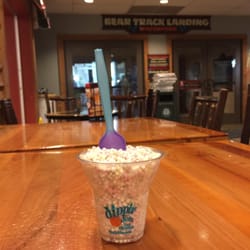 Bear Paw Sweets & Eats - Overly priced dippin' dots