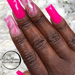 Madam Masons Beauty & Wellness - Gel Nails with Tips, Full set. Added gel polish Added 2 Bloom marble nail designs.