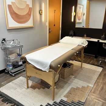 Studio Brava Physical Therapy - Physical Therapy Near Me - Los Angeles, California Studio Brava Physical Therapy - Physical Therapy Near Me - Los Angeles, California