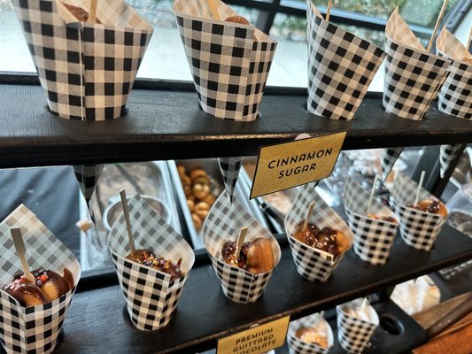 Hookt Doughnuts Catering by null