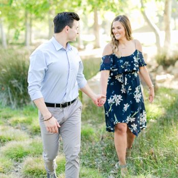 Kaysha Weiner Photographer - Engagement photo session with Kaysha weiner - Session Photography Near Me Kaysha Weiner Photographer - Engagement photo session with Kaysha weiner - Session Photography Near Me