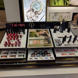 Glow Cosmetics & Spa - Premium brand (Cle De Peau) under Shiseido family. Their highlighters & concealers are must-buy!!