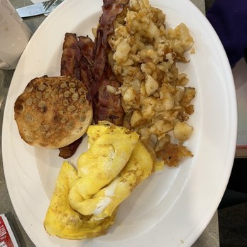 Curly's Family Restaurant - Eggs, sausage, bacon, potatoes - American Near Me - watkins glen, New York Curly's Family Restaurant - Eggs, sausage, bacon, potatoes - American Near Me - watkins glen, New York