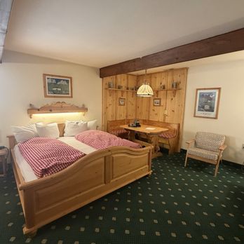 Hotel Pension Anna - Room - Hotels Near Me - Leavenworth, Washington Hotel Pension Anna - Room - Hotels Near Me - Leavenworth, Washington