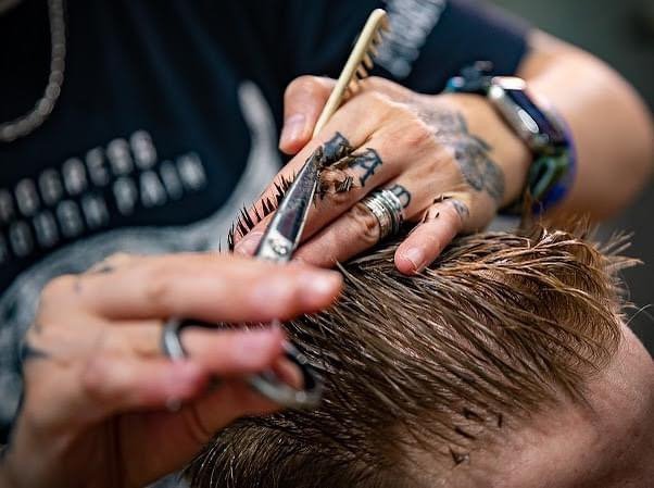Fresh Feel Fade Salon and Spa Logo