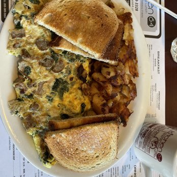 Kitchen 64 - Spinach mushroom sausage Omelet with Swiss cheese - Breakfast & Brunch Near Me - Middlebury, Connecticut Kitchen 64 - Spinach mushroom sausage Omelet with Swiss cheese - Breakfast & Brunch Near Me - Middlebury, Connecticut