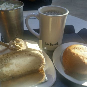 La Forêt - Iced Green tea latte, la floret blend, earl grey roll cake and coffee bun. - Coffee & Tea Near Me - Burnaby, British Columbia La Forêt - Iced Green tea latte, la floret blend, earl grey roll cake and coffee bun. - Coffee & Tea Near Me - Burnaby, British Columbia