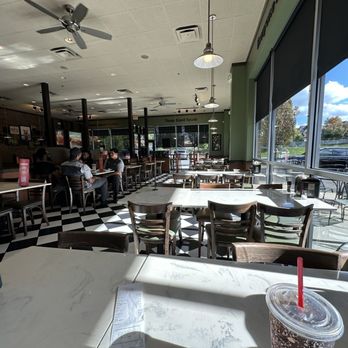McAlister's Deli - Dining area - Delis Near Me - Franklin, Tennessee
