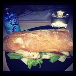 Don Gabriel - Medio bocadillo de pollo con lechuga y tomate