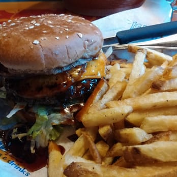 Islands Restaurant - Hawaiian - Burgers Near Me - Vista, California
