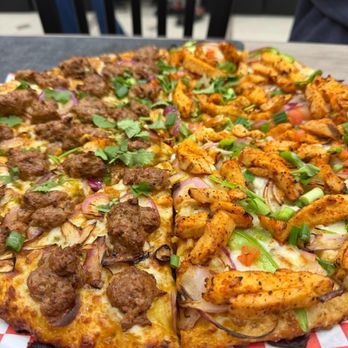 Curry On Pie - Half and half large Lamb curry and tandoori chicken - Pizza Near Me - Artesia, California