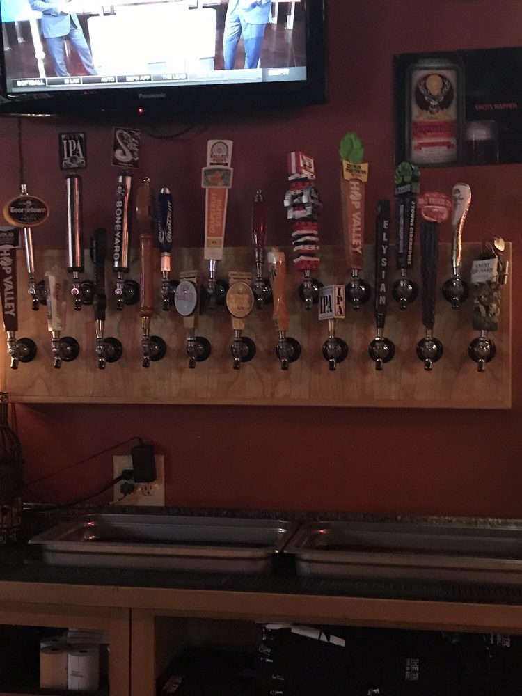 TRIANGLE INN Updated September 2024 13 Reviews 3215 Liberty Rd S, Salem, Oregon Dive