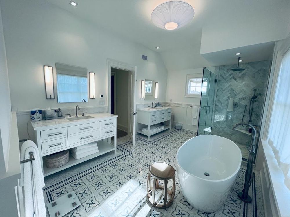 DMD HAMPTONS CLEANING Updated June 2024 Request a Quote East