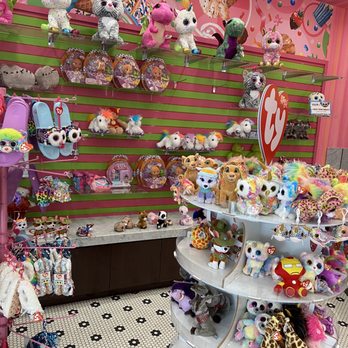 Sloan's - Doral - Nick nacks - Ice Cream & Frozen Yogurt Near Me - Doral, Florida Sloan's - Doral - Nick nacks - Ice Cream & Frozen Yogurt Near Me - Doral, Florida