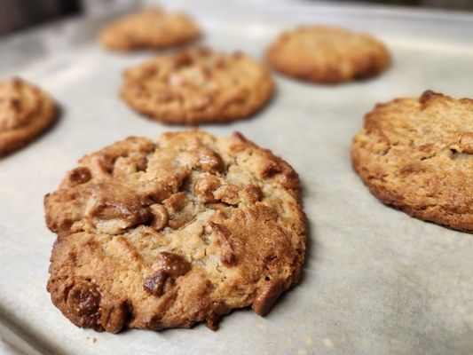 Lynn's Table by null