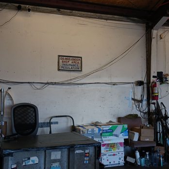 Las Tunas Smog Station - Inside - Smog Check Stations Near Me - San Gabriel, California Las Tunas Smog Station - Inside - Smog Check Stations Near Me - San Gabriel, California