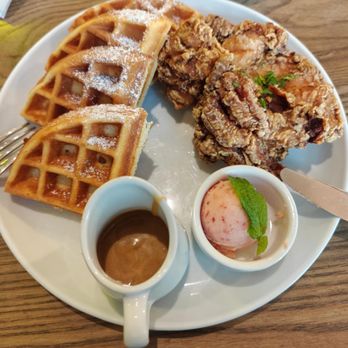 Flipper's - Pancakes Near Me - Toronto, Ontario