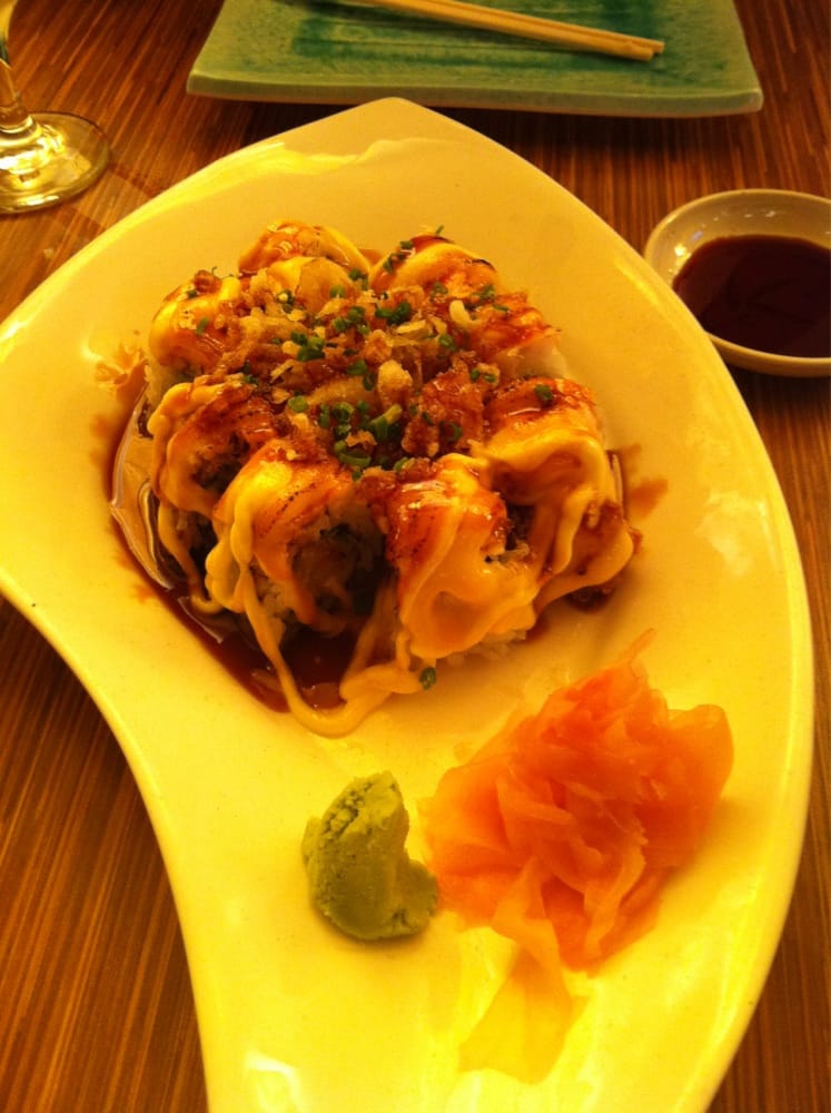 Order Nagoya Roll (8 pieces) food online from Sushi Kushi San3 store, Vernon Hills on bringmethat.com