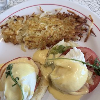 Sunliner Diner - Avocado Benedict - Diners Near Me - Pigeon Forge, Tennessee Sunliner Diner - Avocado Benedict - Diners Near Me - Pigeon Forge, Tennessee